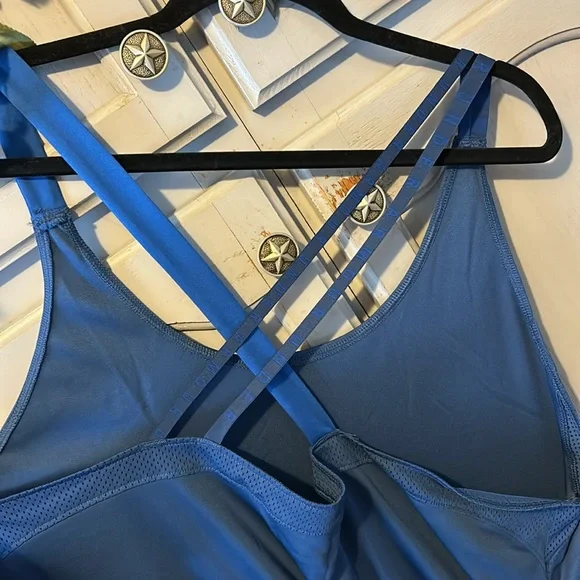 New 3XL under armor workout top - Picture 2 of 5